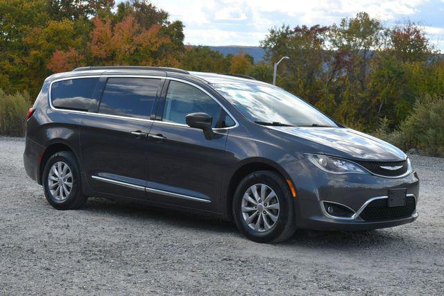 used 2017 Chrysler Pacifica car, priced at $12,495