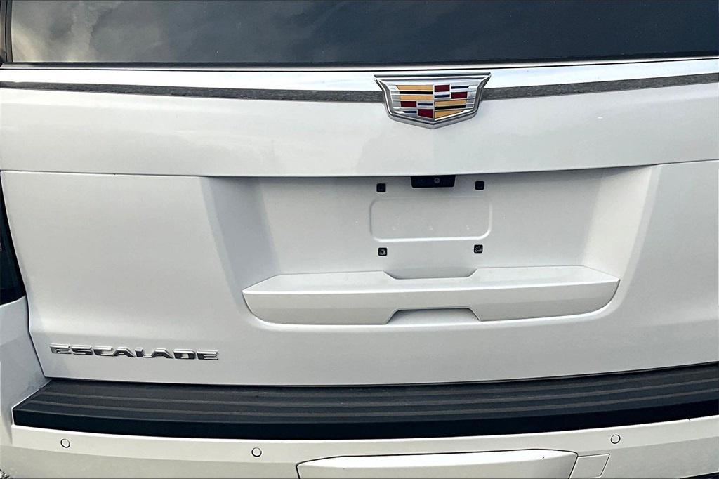 used 2019 Cadillac Escalade car, priced at $27,995