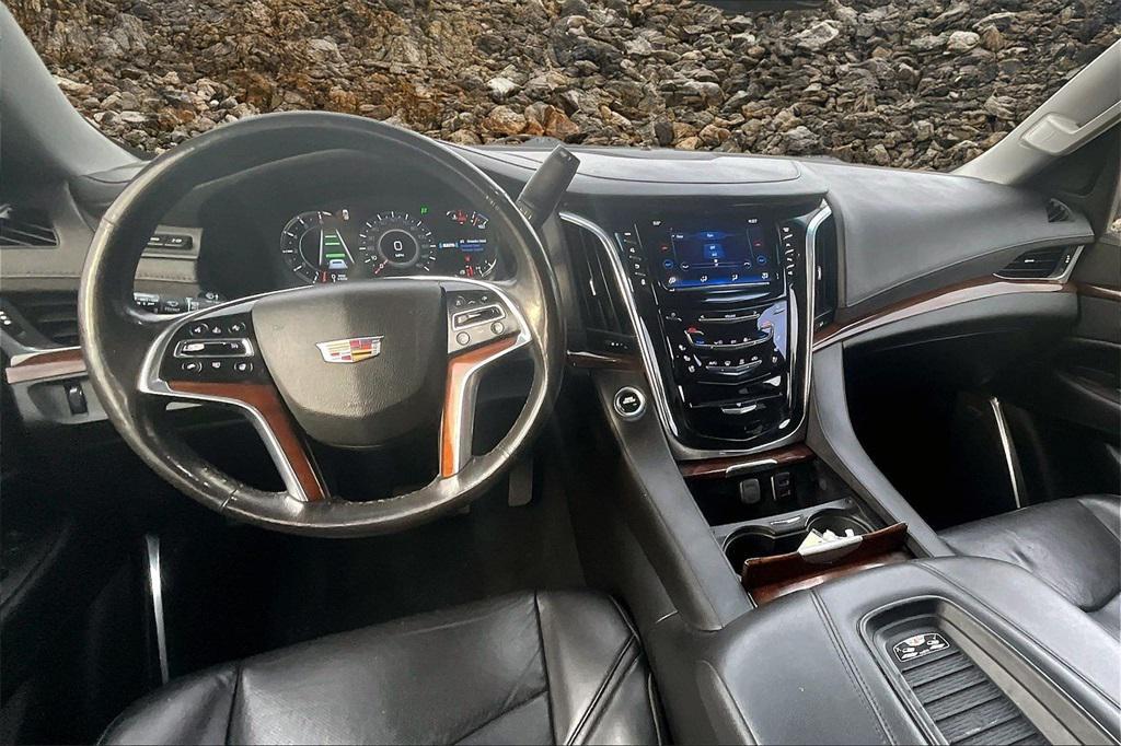used 2019 Cadillac Escalade car, priced at $27,995