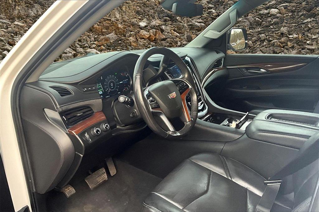 used 2019 Cadillac Escalade car, priced at $27,995