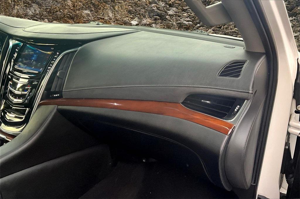 used 2019 Cadillac Escalade car, priced at $27,995