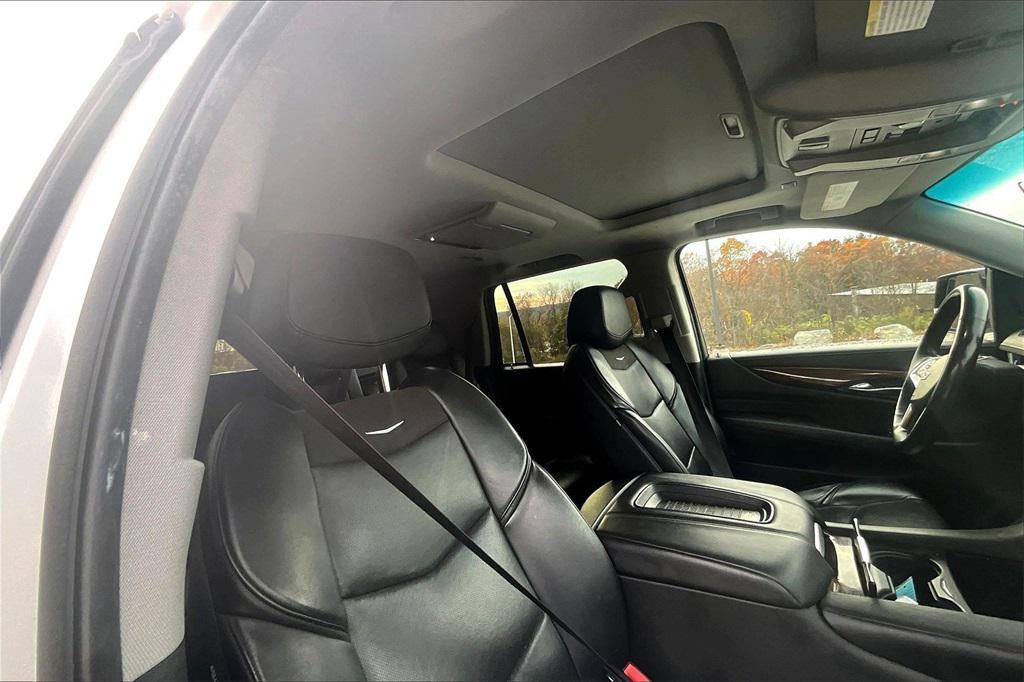 used 2019 Cadillac Escalade car, priced at $27,995