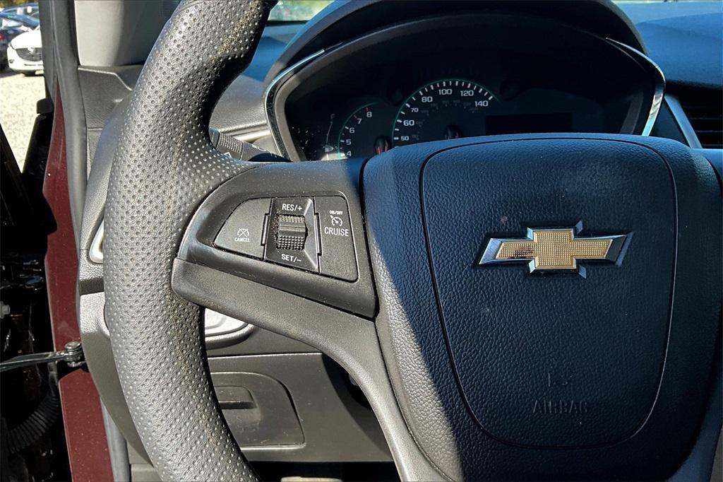 used 2022 Chevrolet Trax car, priced at $12,995