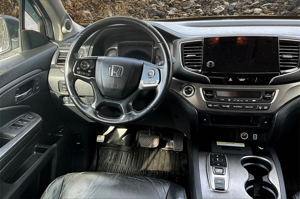 used 2022 Honda Pilot car, priced at $23,995