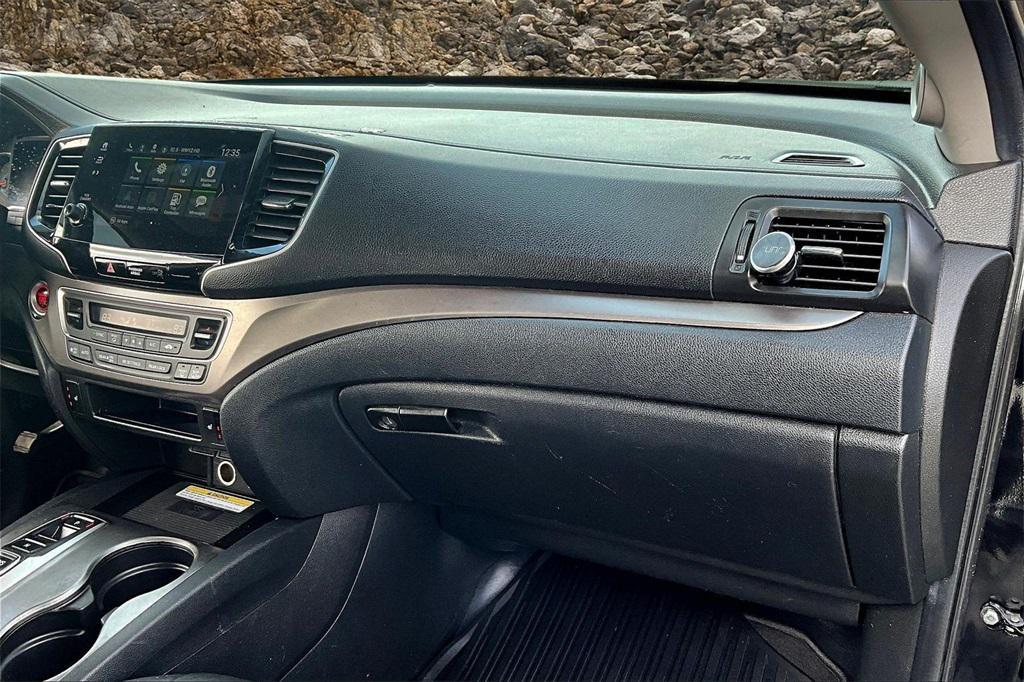 used 2022 Honda Pilot car, priced at $23,995