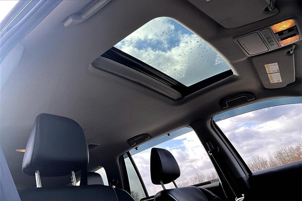 used 2022 Honda Pilot car, priced at $23,995