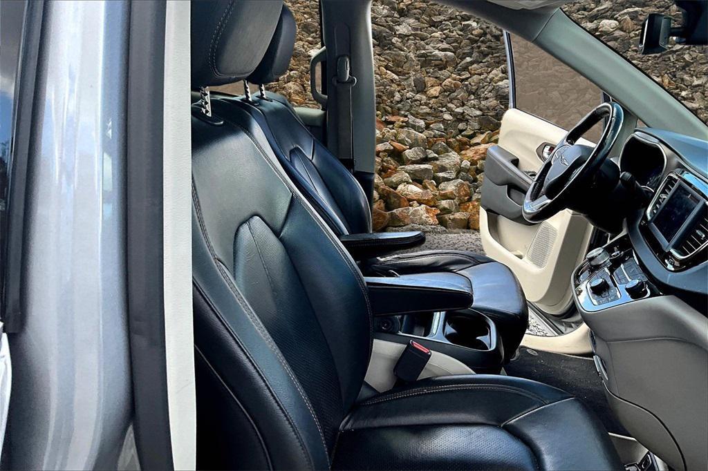 used 2019 Chrysler Pacifica car, priced at $16,995