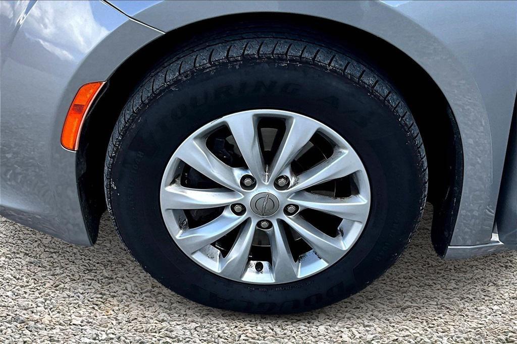 used 2019 Chrysler Pacifica car, priced at $16,995