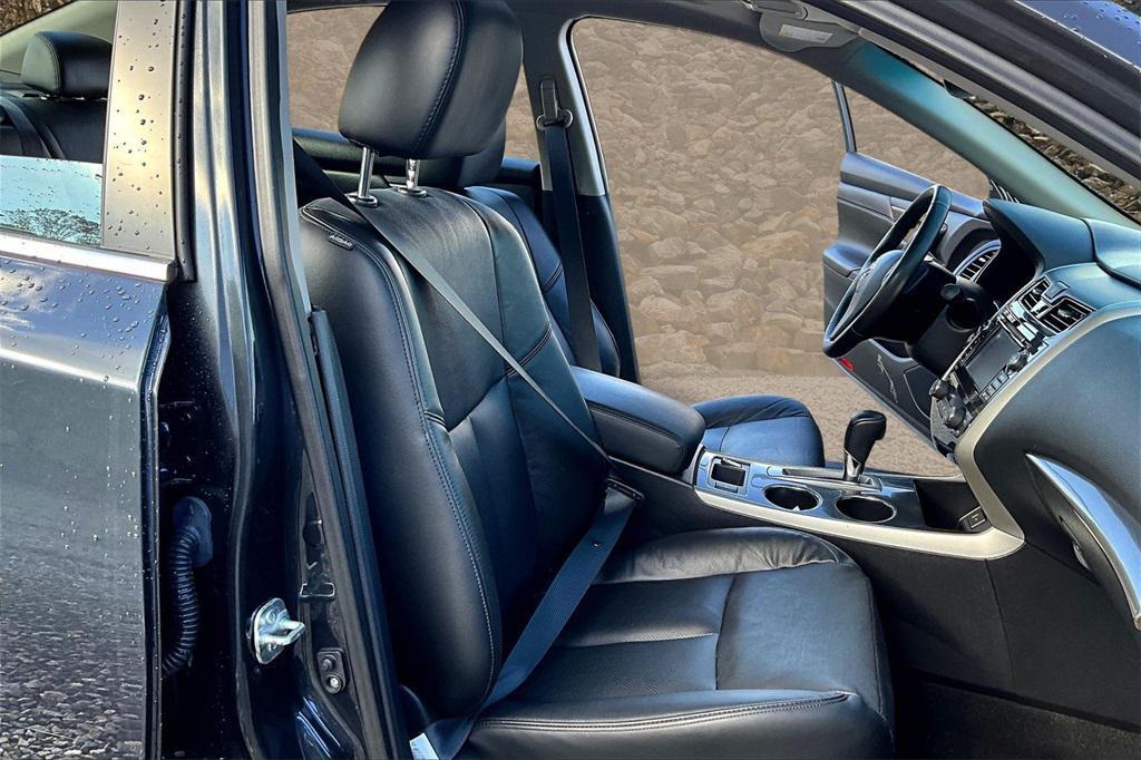 used 2015 Nissan Altima car, priced at $9,995