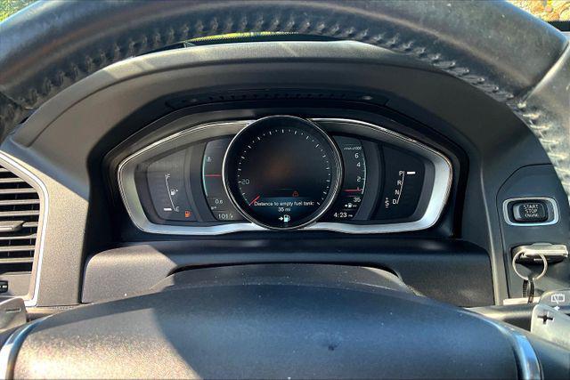 used 2015 Volvo XC60 car, priced at $9,995