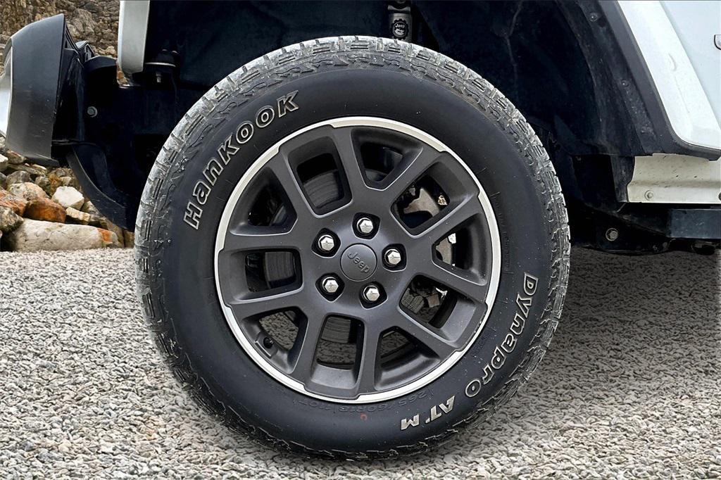 used 2020 Jeep Gladiator car, priced at $20,995