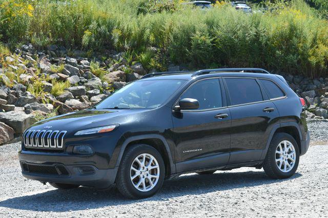 used 2015 Jeep Cherokee car, priced at $7,495