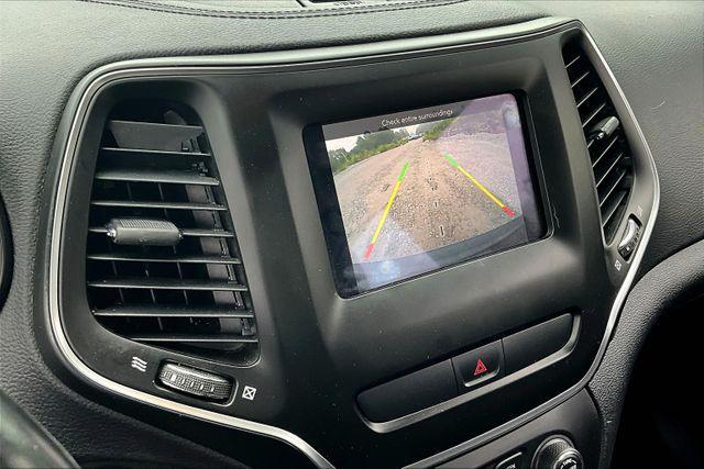 used 2019 Jeep Cherokee car, priced at $9,495