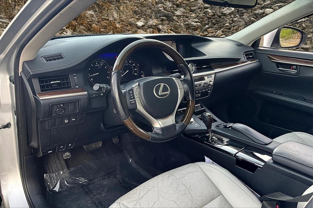 used 2015 Lexus ES 350 car, priced at $14,995