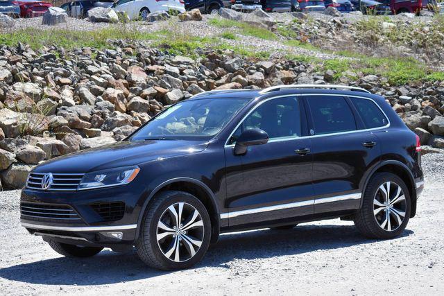 used 2017 Volkswagen Touareg car, priced at $20,495