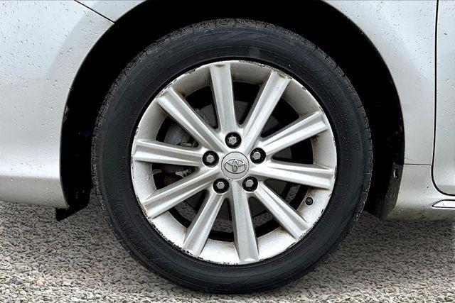 used 2012 Toyota Camry Hybrid car, priced at $10,995
