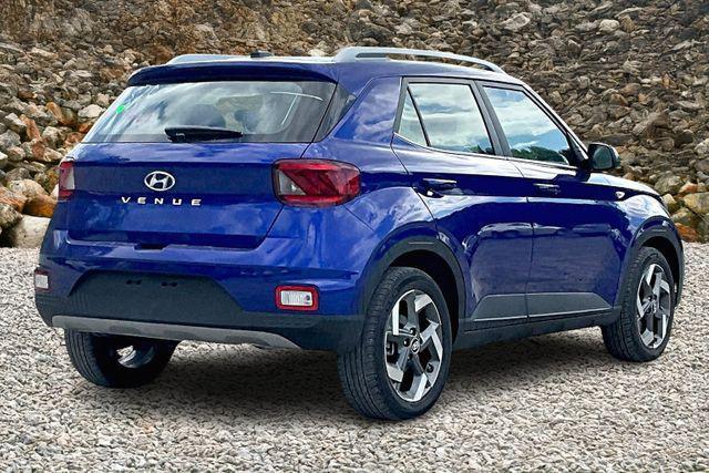 used 2025 Hyundai Venue car, priced at $19,995