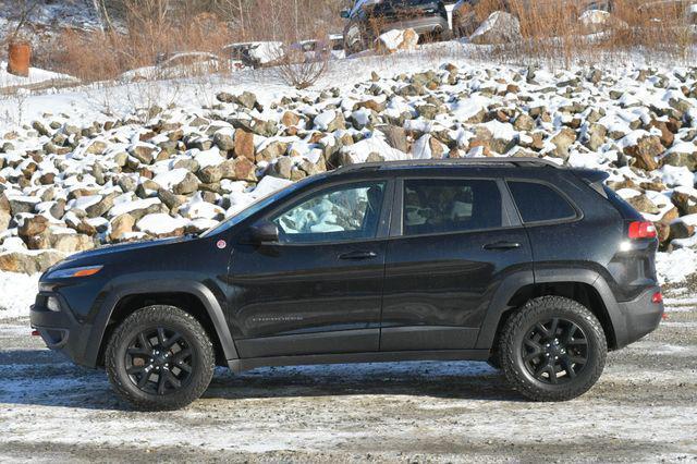 used 2015 Jeep Cherokee car, priced at $11,995