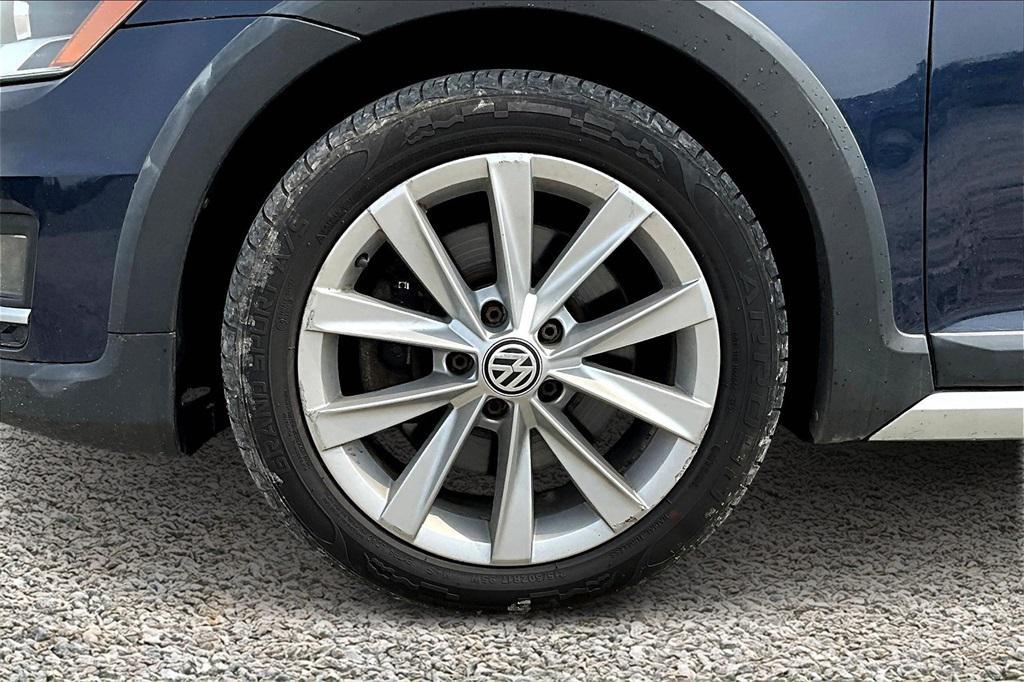 used 2017 Volkswagen Golf Alltrack car, priced at $7,995