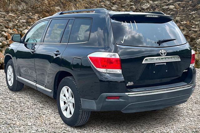 used 2012 Toyota Highlander car, priced at $10,995