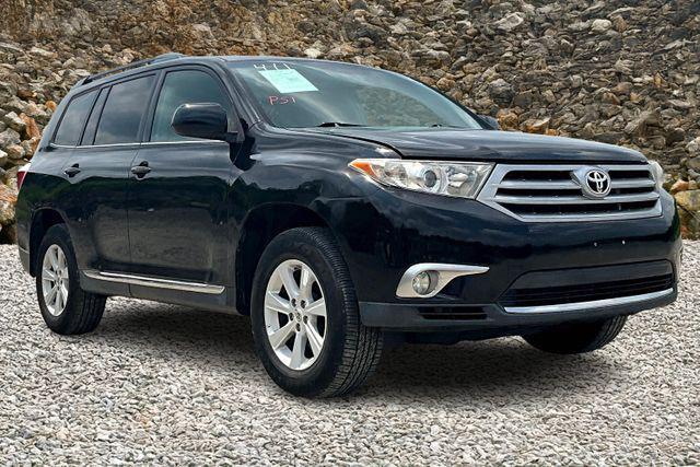 used 2012 Toyota Highlander car, priced at $10,995
