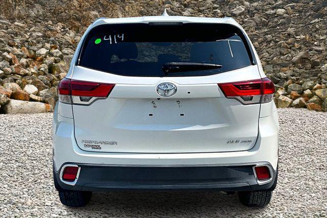 used 2018 Toyota Highlander car, priced at $21,995
