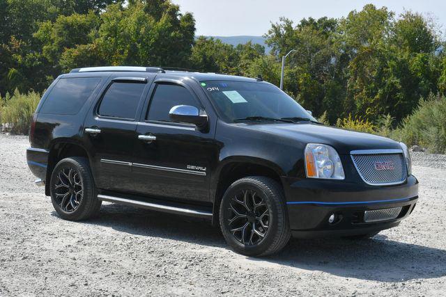 used 2014 GMC Yukon car, priced at $15,995