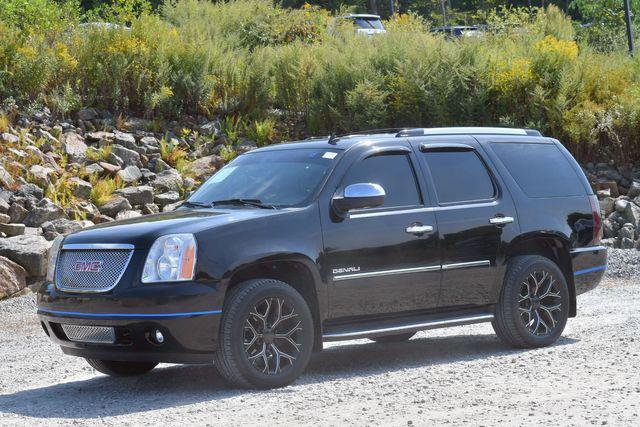 used 2014 GMC Yukon car, priced at $15,995