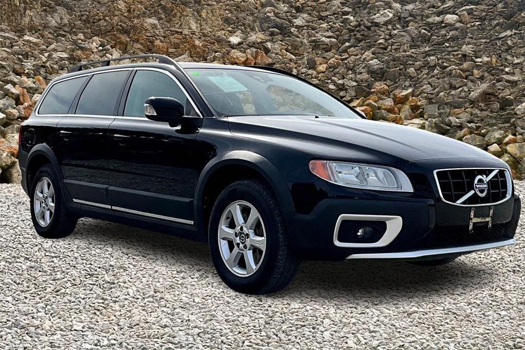 used 2013 Volvo XC70 car, priced at $11,995