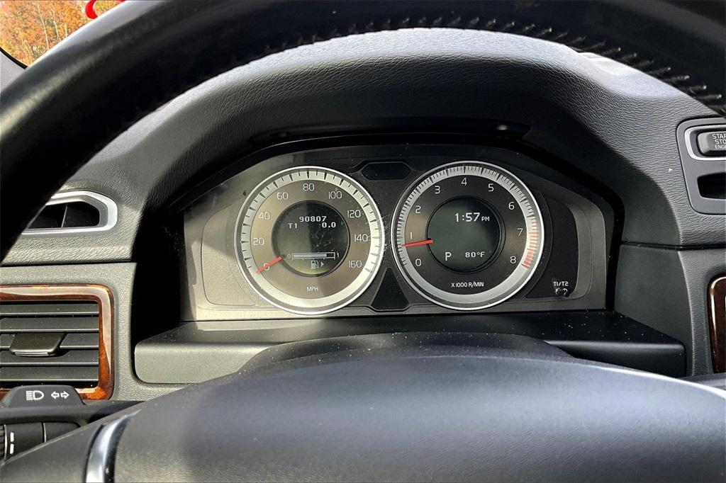 used 2013 Volvo XC70 car, priced at $11,995