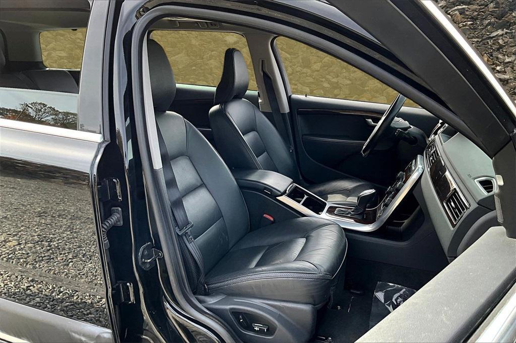 used 2013 Volvo XC70 car, priced at $11,995