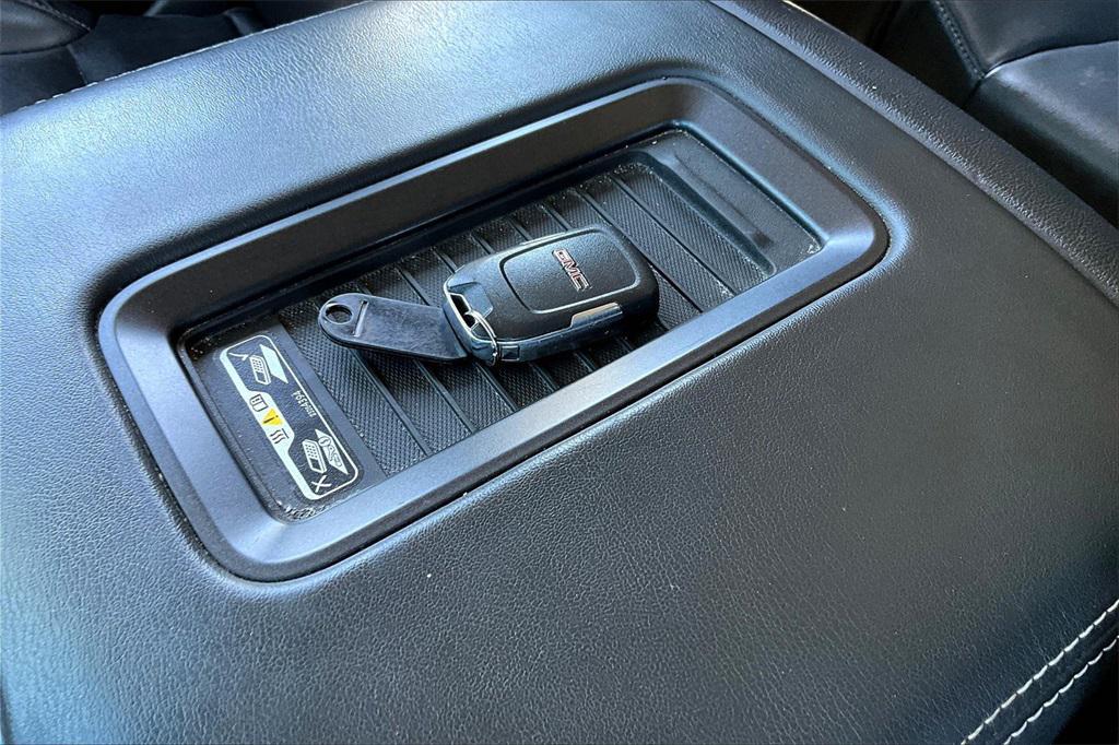 used 2016 GMC Yukon XL car, priced at $17,995