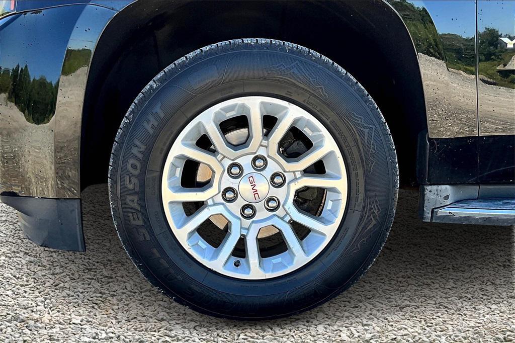 used 2016 GMC Yukon XL car, priced at $17,995