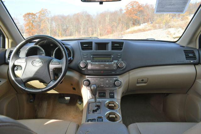 used 2010 Toyota Highlander car, priced at $10,495