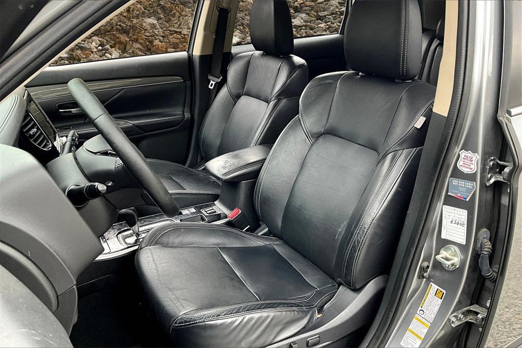 used 2020 Mitsubishi Outlander car, priced at $13,995