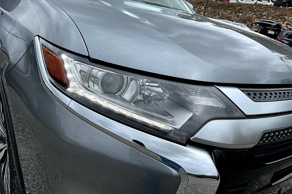 used 2020 Mitsubishi Outlander car, priced at $13,995