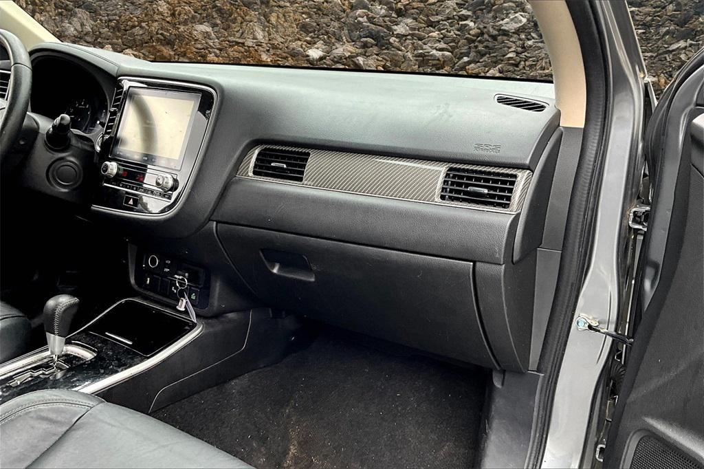 used 2020 Mitsubishi Outlander car, priced at $13,995