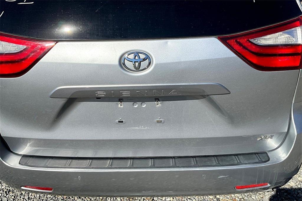 used 2018 Toyota Sienna car, priced at $21,995