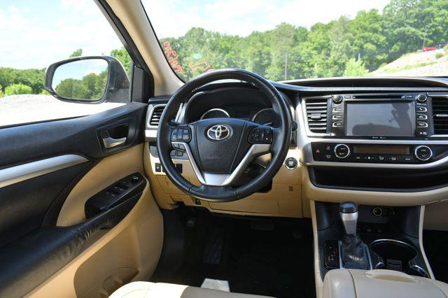 used 2015 Toyota Highlander car, priced at $17,995