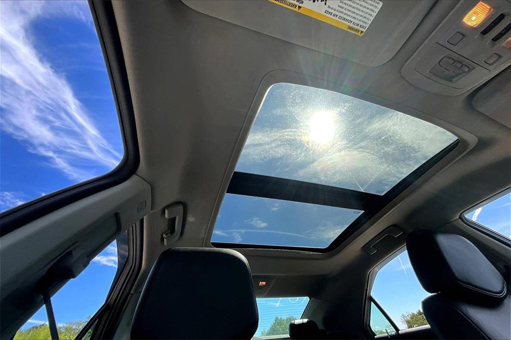 used 2011 Cadillac CTS car, priced at $7,995