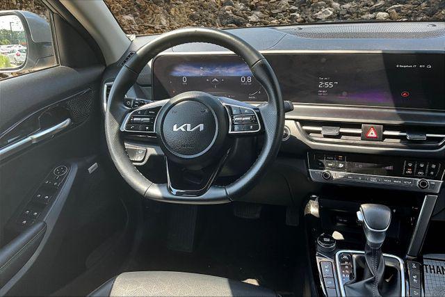 used 2025 Kia Seltos car, priced at $25,995