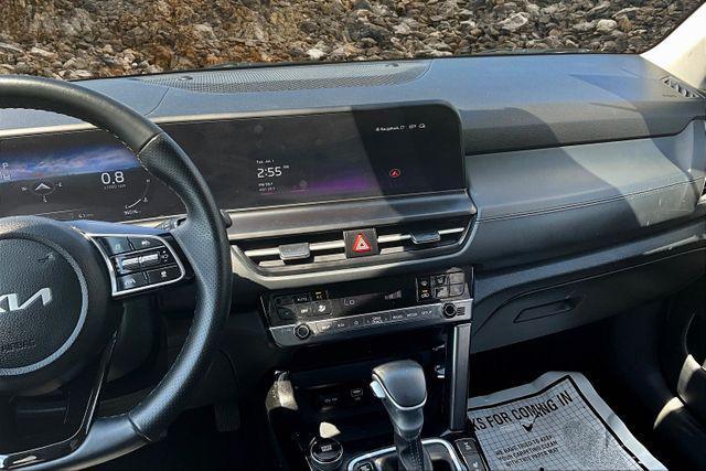 used 2025 Kia Seltos car, priced at $25,995
