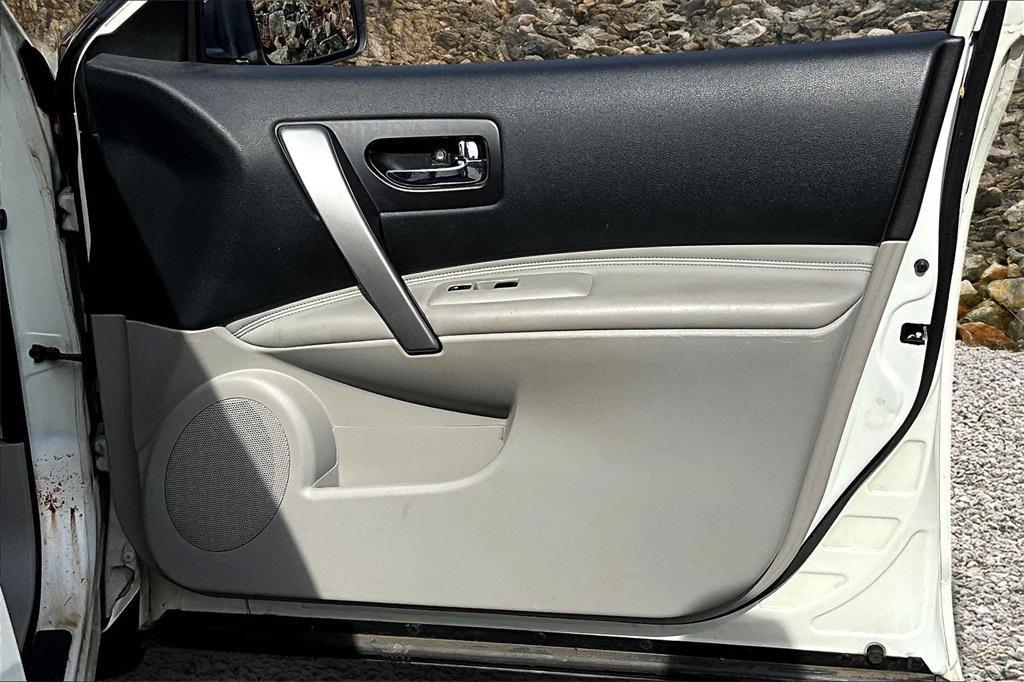 used 2008 Nissan Rogue car, priced at $5,995