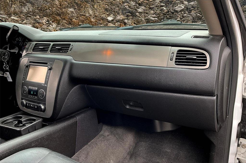 used 2013 Chevrolet Suburban car, priced at $11,995