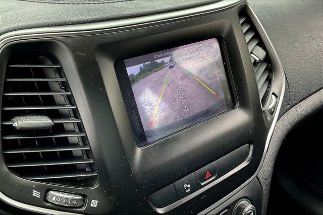 used 2019 Jeep Cherokee car, priced at $9,995