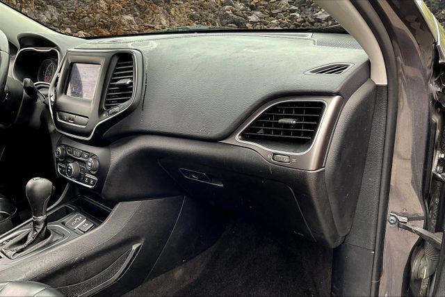 used 2019 Jeep Cherokee car, priced at $9,995