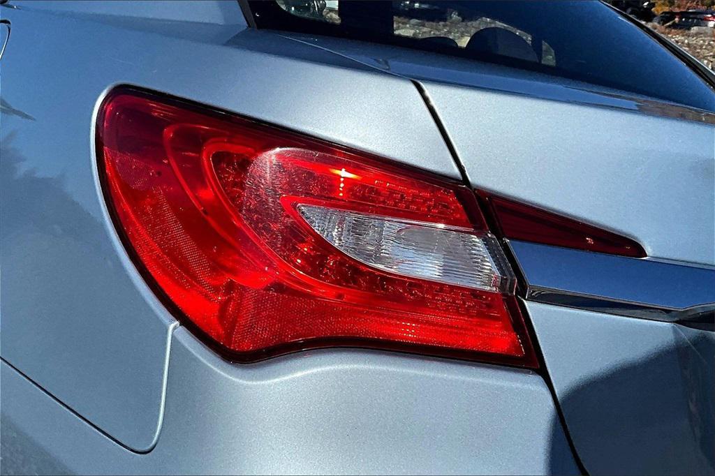 used 2014 Chrysler 200 car, priced at $5,495