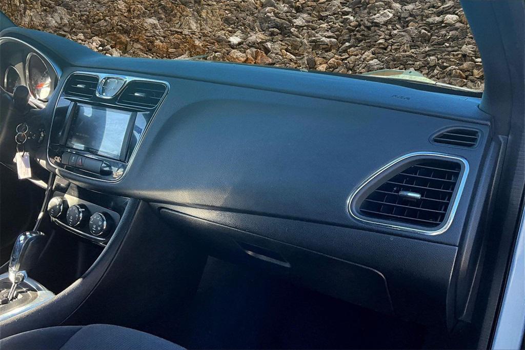 used 2014 Chrysler 200 car, priced at $5,495