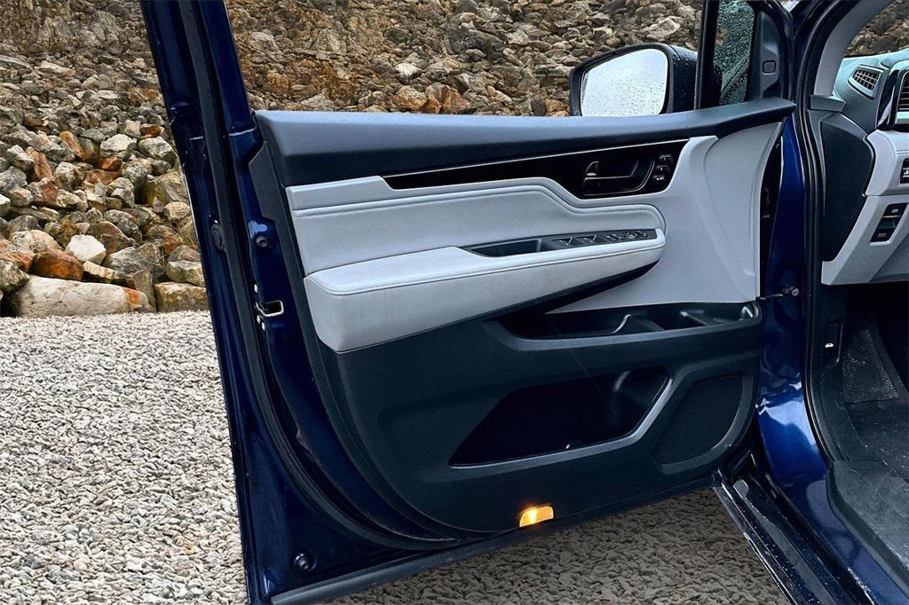 used 2023 Honda Odyssey car, priced at $29,995