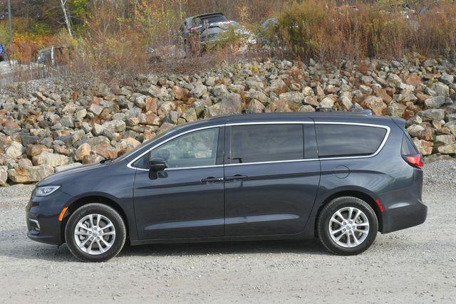 used 2021 Chrysler Pacifica car, priced at $19,995